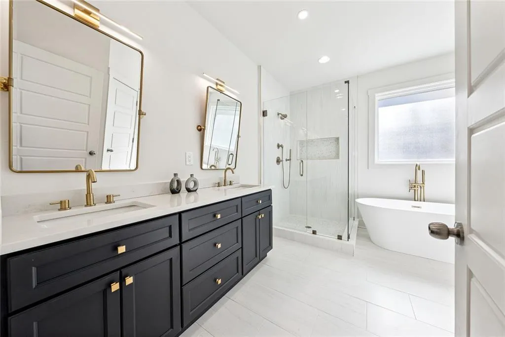 Dawsonville, Georgia 30534, United States, 3 Bedrooms Bedrooms, ,4 BathroomsBathrooms,Residential,Pending,80551