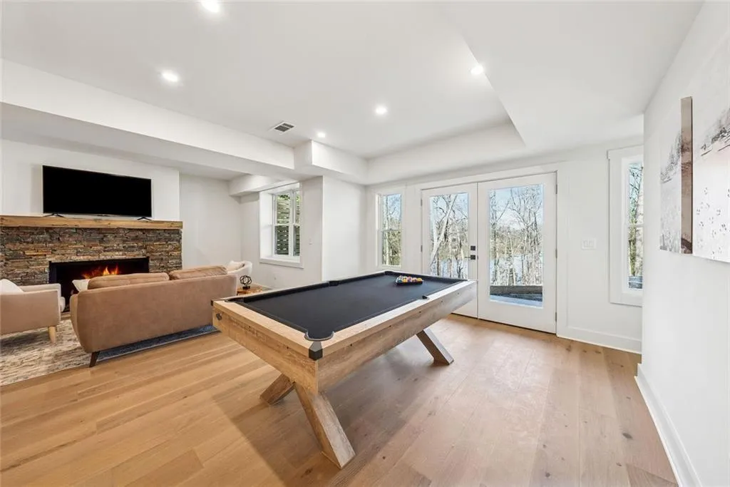 Dawsonville, Georgia 30534, United States, 3 Bedrooms Bedrooms, ,4 BathroomsBathrooms,Residential,Pending,80551