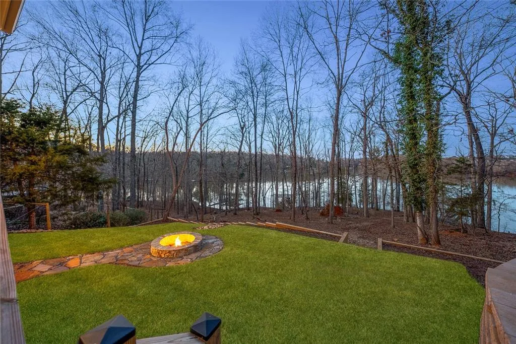 Dawsonville, Georgia 30534, United States, 3 Bedrooms Bedrooms, ,4 BathroomsBathrooms,Residential,Pending,80551