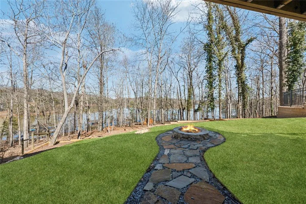 Dawsonville, Georgia 30534, United States, 3 Bedrooms Bedrooms, ,4 BathroomsBathrooms,Residential,Pending,80551