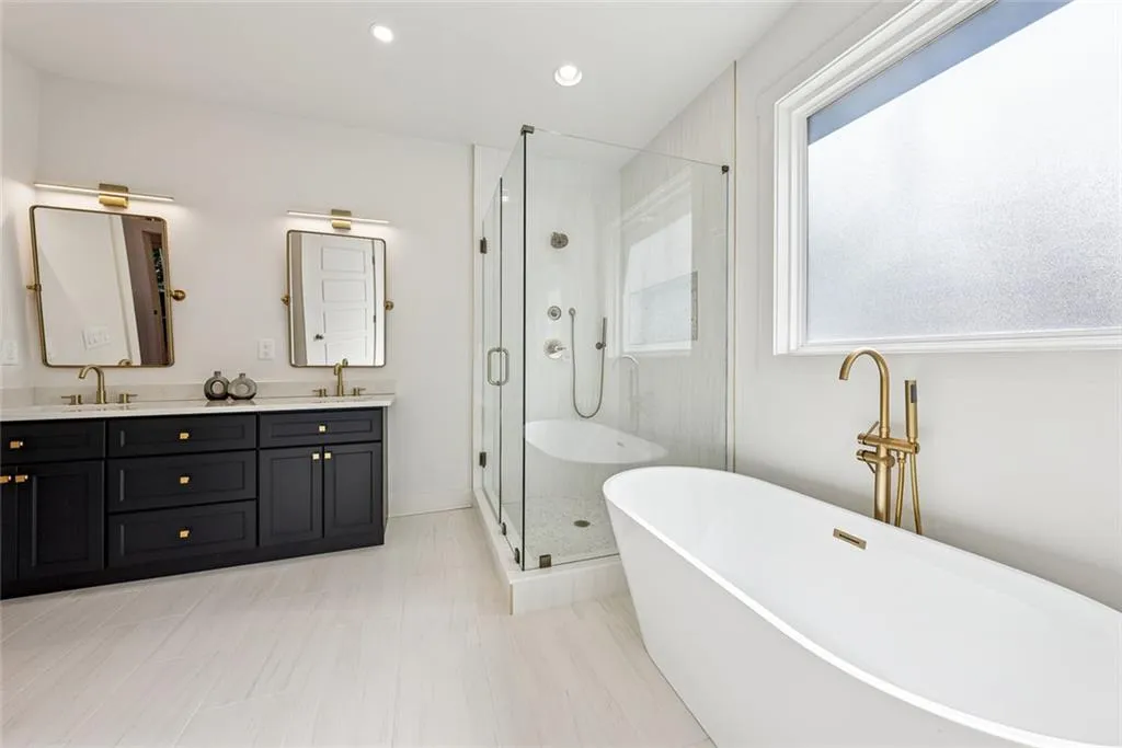 Dawsonville, Georgia 30534, United States, 3 Bedrooms Bedrooms, ,4 BathroomsBathrooms,Residential,Pending,80551