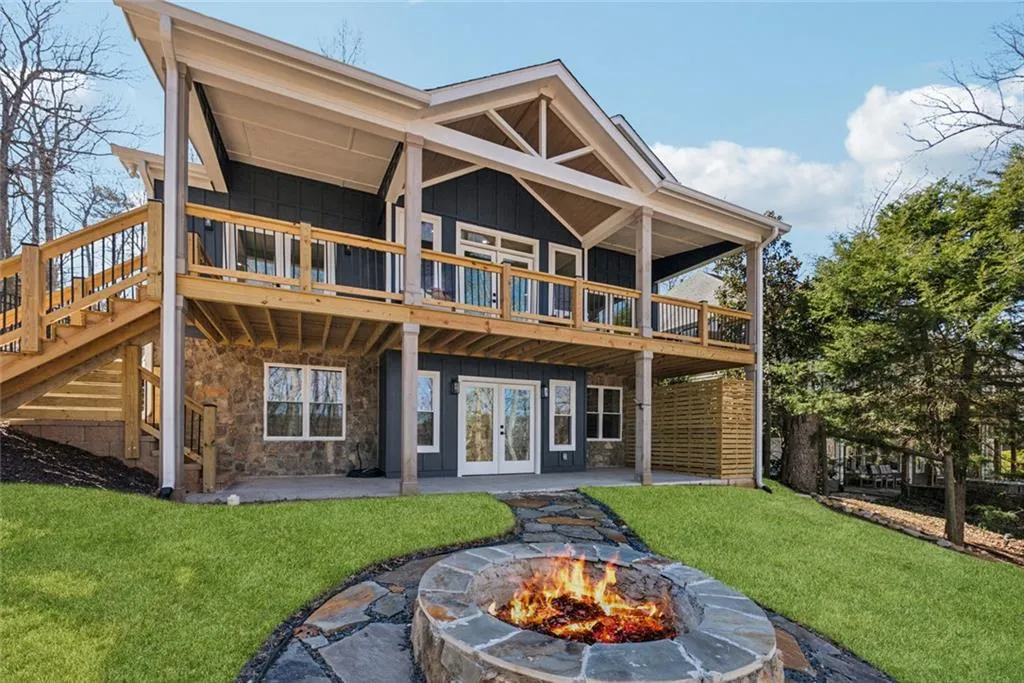 Dawsonville, Georgia 30534, United States, 3 Bedrooms Bedrooms, ,4 BathroomsBathrooms,Residential,Pending,80551