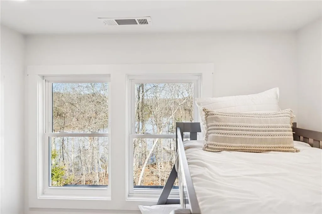 Dawsonville, Georgia 30534, United States, 3 Bedrooms Bedrooms, ,4 BathroomsBathrooms,Residential,Pending,80551