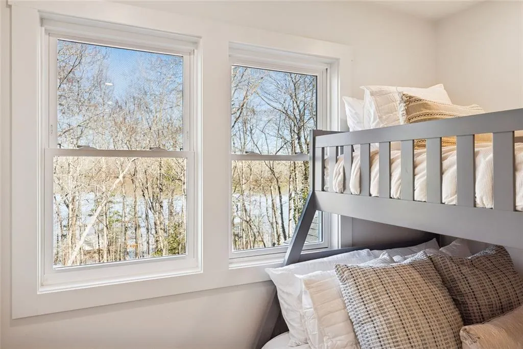 Dawsonville, Georgia 30534, United States, 3 Bedrooms Bedrooms, ,4 BathroomsBathrooms,Residential,Pending,80551