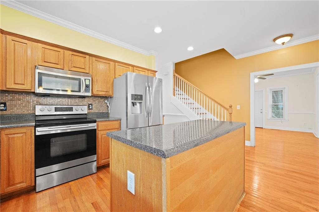 557 Lawton Street, Atlanta, Georgia image 17