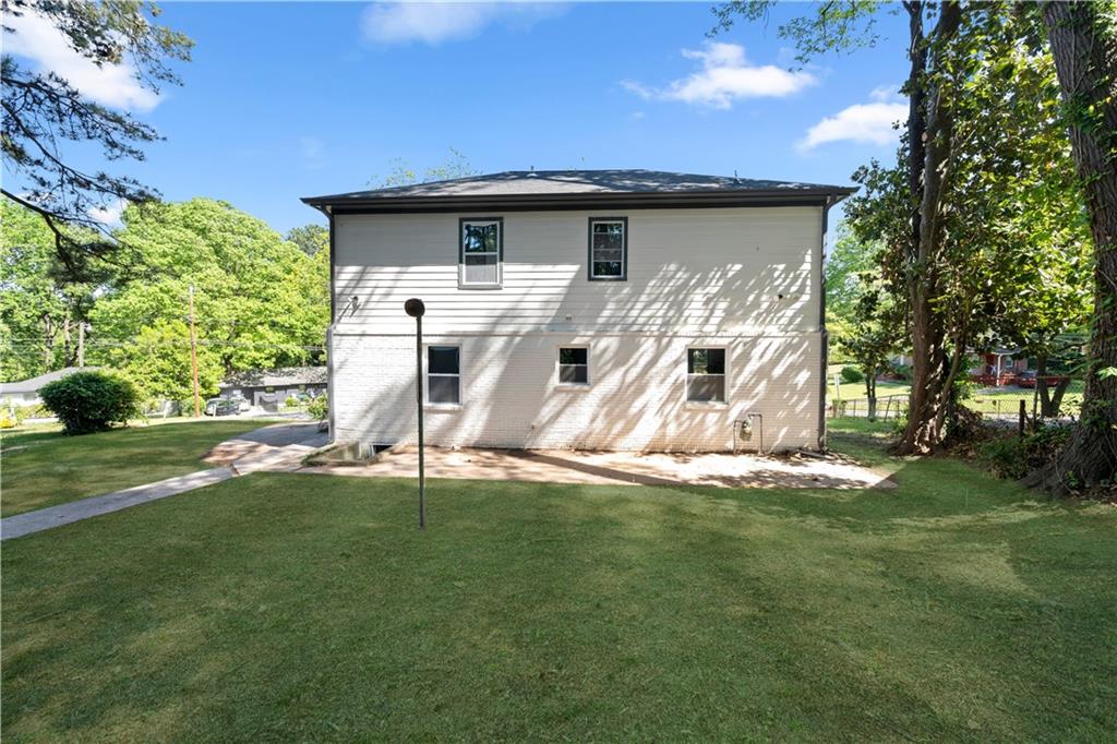 2111 Holly Hill Drive, Decatur, Georgia image 23