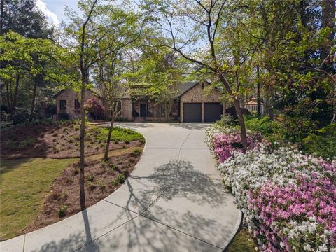 Photo of 3220 W Andrews Drive NW, Atlanta, GA 30305 (MLS # 7764696)
