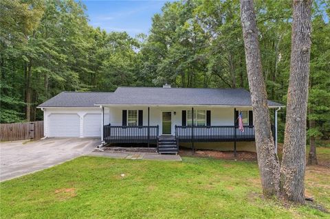 Homes For Sale - 108 Shadow Wood Drive<br/> Douglasville, GA 30134