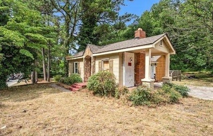733 Hamilton E Holmes Drive NW Atlanta GA 30318