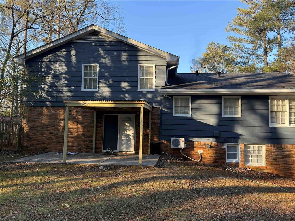 818 BRADFORD Court