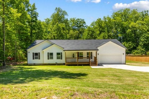 Homes For Sale - 201 Deerfield Lane<br/> Carrollton, GA 30116
