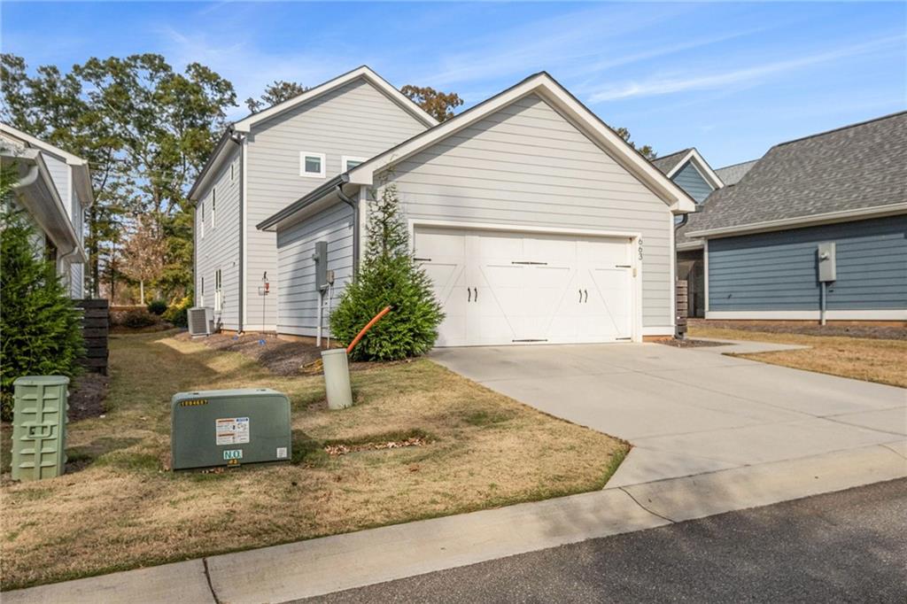 663 Oglethorpe Avenue