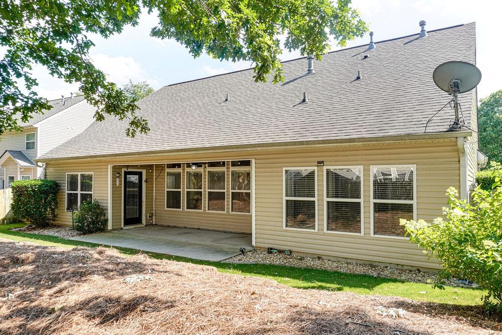 2423 Walnut Tree Lane