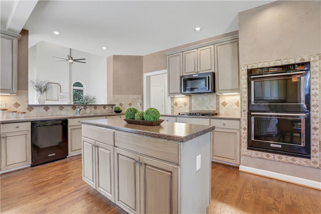 1215 Wynridge Crossing, Alpharetta, Georgia image 14