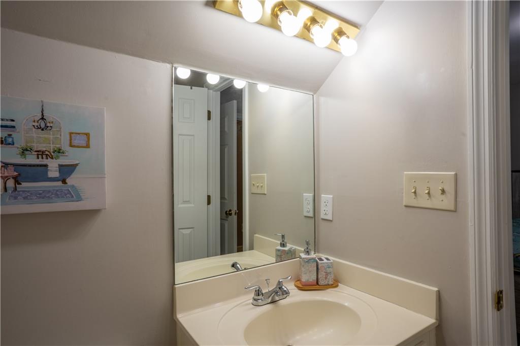 5713 Brynwood Circle, Acworth, Georgia image 41