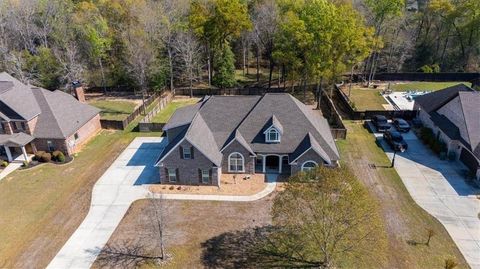 Homes For Sale - 4046 Coosa Drive<br/> Bonaire, GA 31005