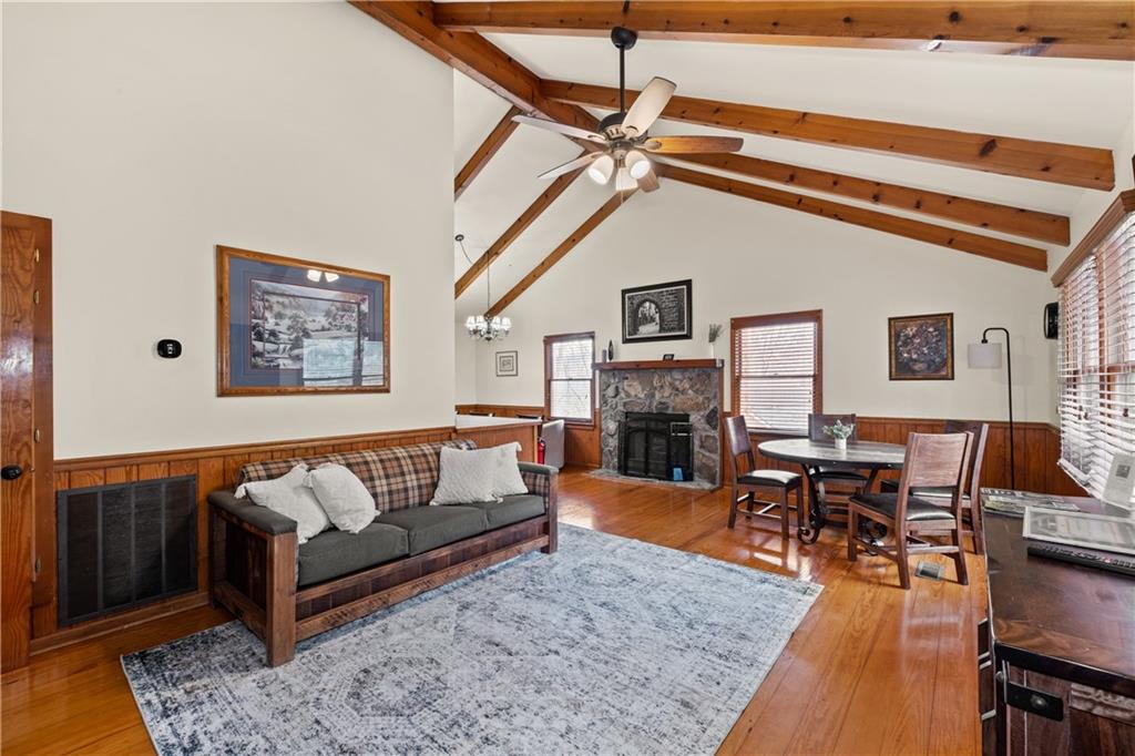 986 Mountain Oak Road