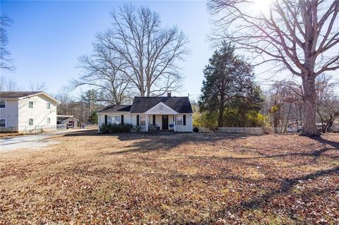 Homes For Sale - 2790 Mount Vernon Road<br/> Lithia Springs, GA 30122