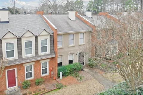 Townhouse For Sale - 4125 Quincey Lane<br/> Duluth, GA 30096