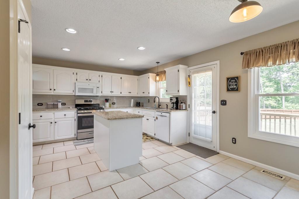 79 Riverstone Way