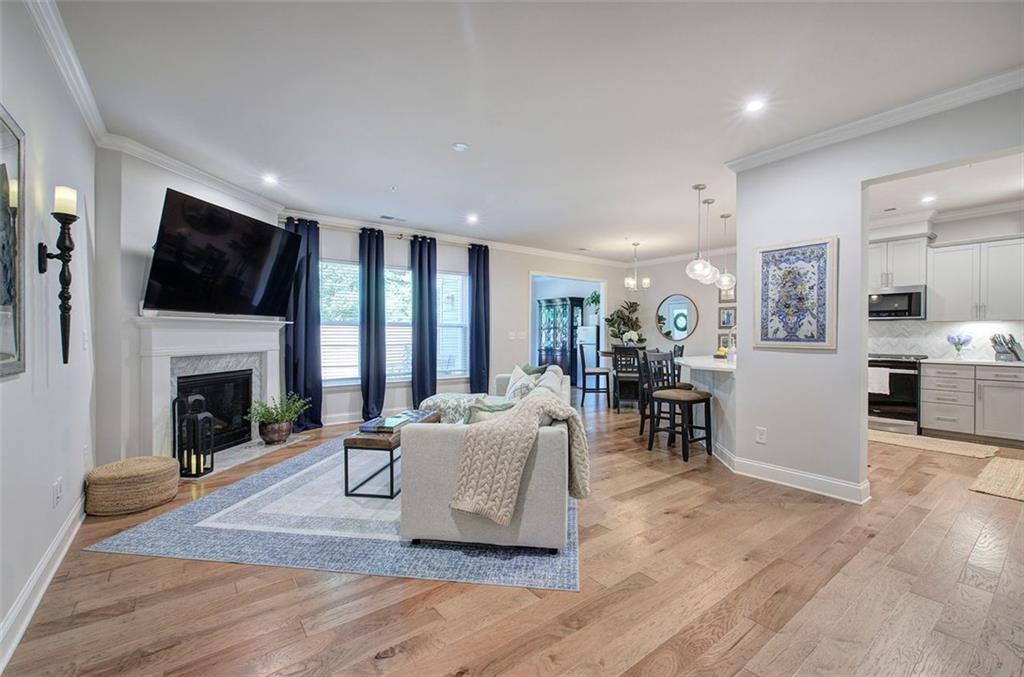 221 HOLDEN Way