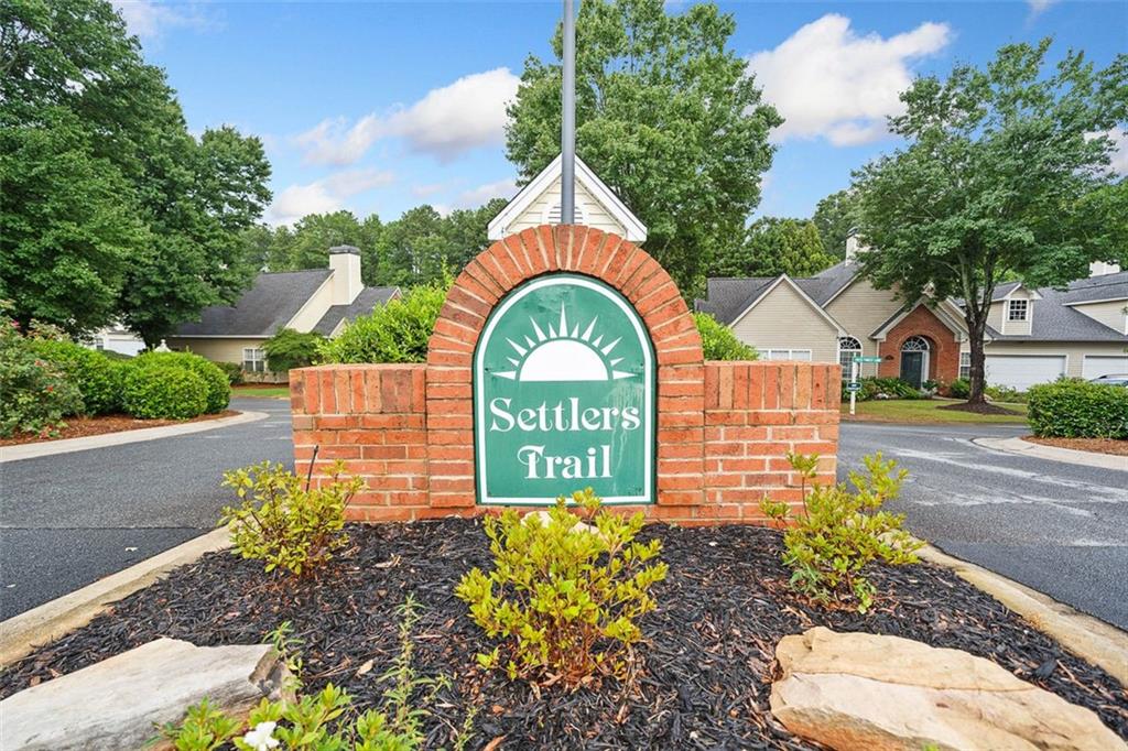 1245 CREEK FOREST Lane 8
