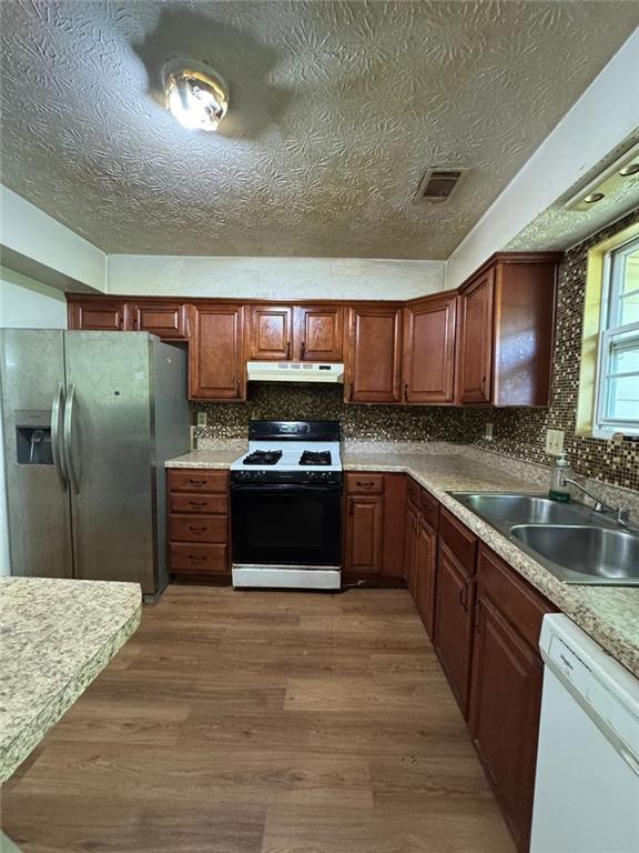 3739 Jamestown Court