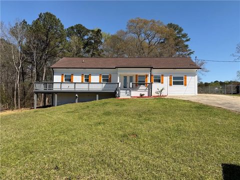 Homes For Sale - 116 Woodcrest Drive<br/> Spalding County, Griffin, GA 30223