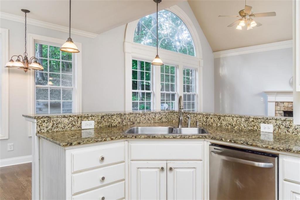 7240 Highbrook Circle, Cumming, Georgia image 13
