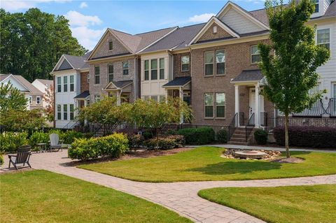 2056 Falls Park Way Decatur GA 30033