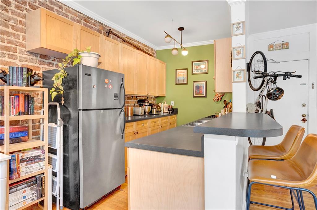 741 Frederica Street NE 9