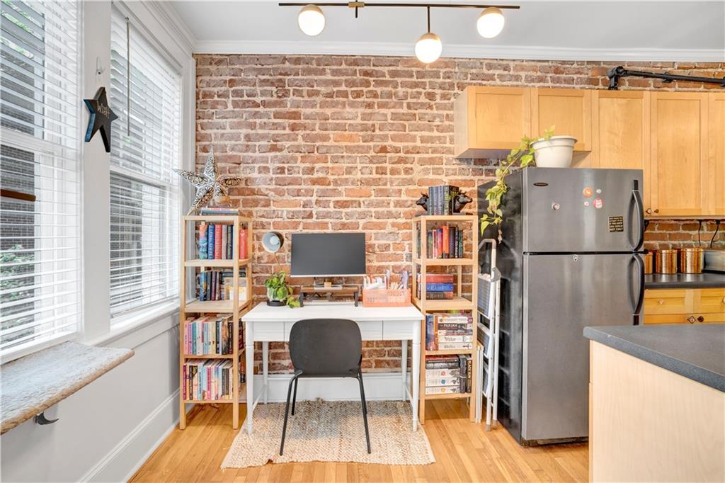 741 Frederica Street NE 9