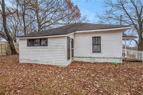 A home in Douglasville