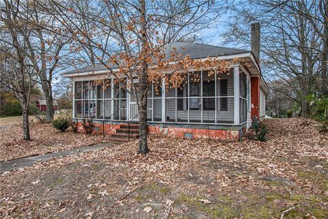 A home in Douglasville