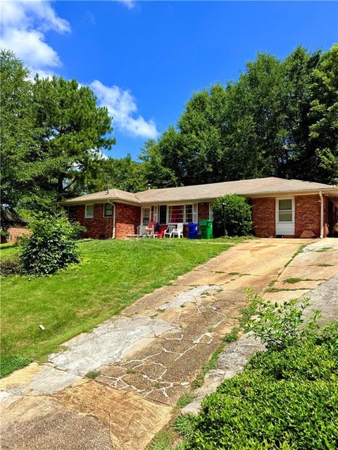 Photo of 3304 Casa Linda Drive, Decatur, GA 30032 (MLS # 7806893)
