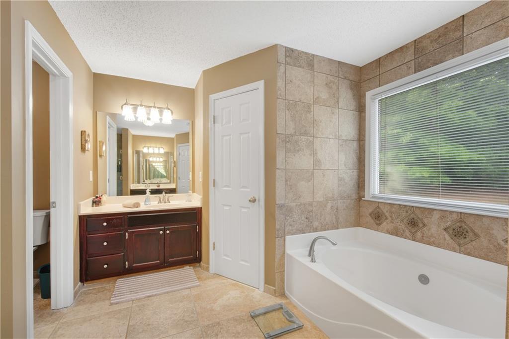 260 Roberts Road, Suwanee, Georgia image 28