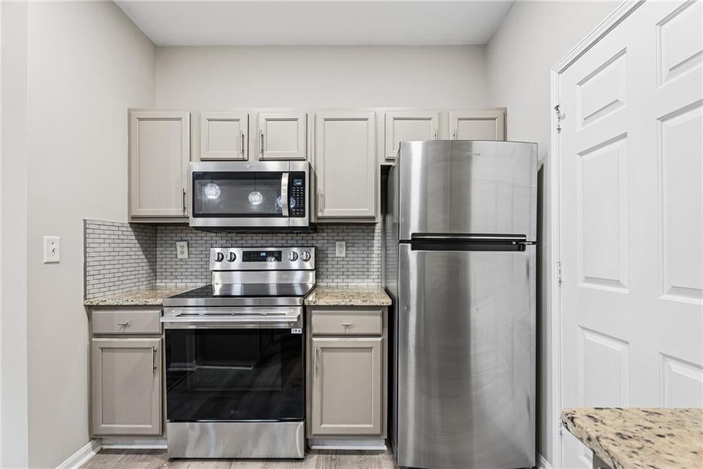 5641 Roswell Road 111