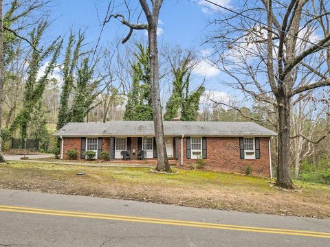 Homes For Sale - 206 Hammond Drive<br/> Chattooga County, Summerville, GA 30747