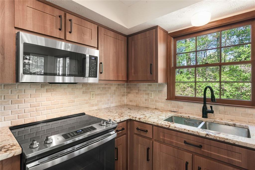 2731 Old Coach Road, Duluth, Georgia image 15