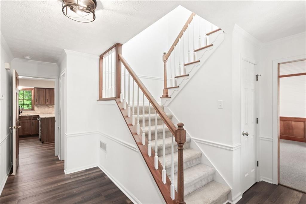 2731 Old Coach Road, Duluth, Georgia image 7