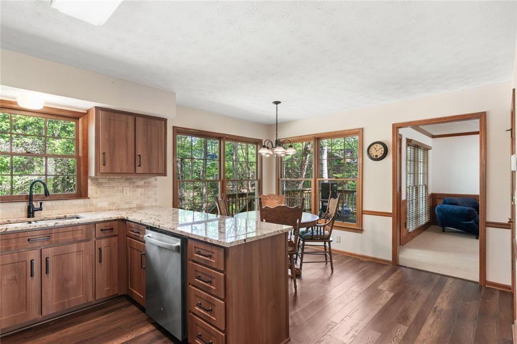 2731 Old Coach Road, Duluth, Georgia image 17