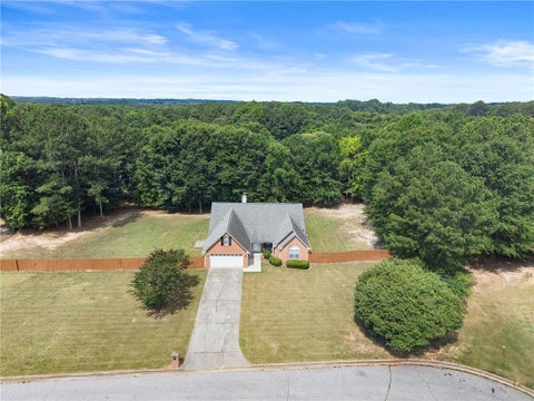 Homes For Sale - 4011 Lafayette Way<br/> Loganville, GA 30052