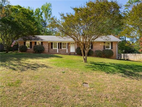 Photo of 2800 Idlewood Drive, Marietta, GA 30062 (MLS # 7746742)