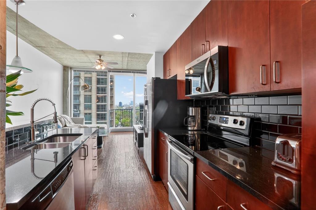 361 17th Street NW 2007