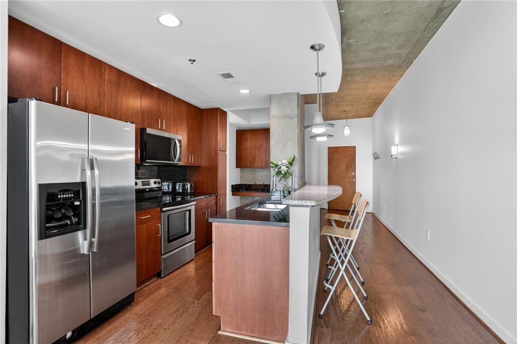 361 17th Street NW 2007