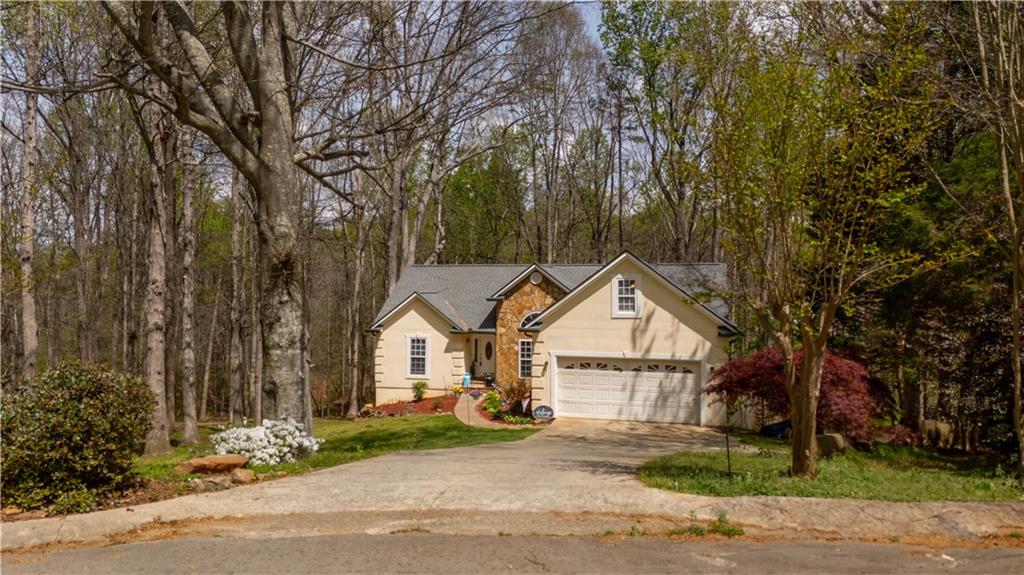 3724 Lexington Court