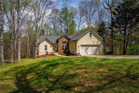 Homes For Sale - 3724 Lexington Court<br/> Gainesville, GA 30504