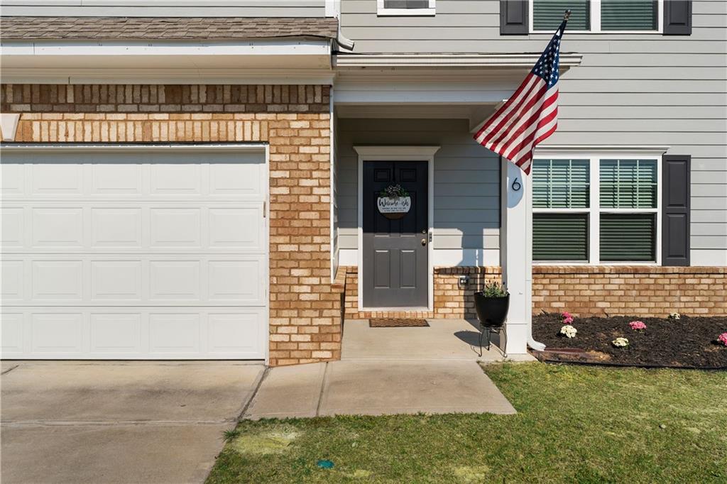 6 Oak Ridge Court NE