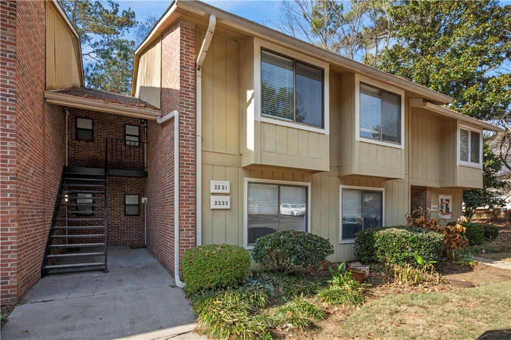 2223 Runnymead Ridge SE