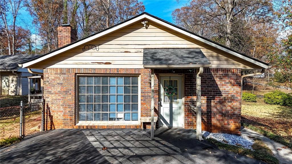 1756 Kimberly Drive SW